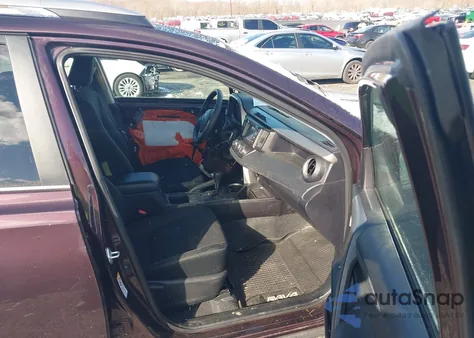 2017 Toyota Rav4 Le z USA, uszkodzony, nr VIN 2T3BFREV5HW605784